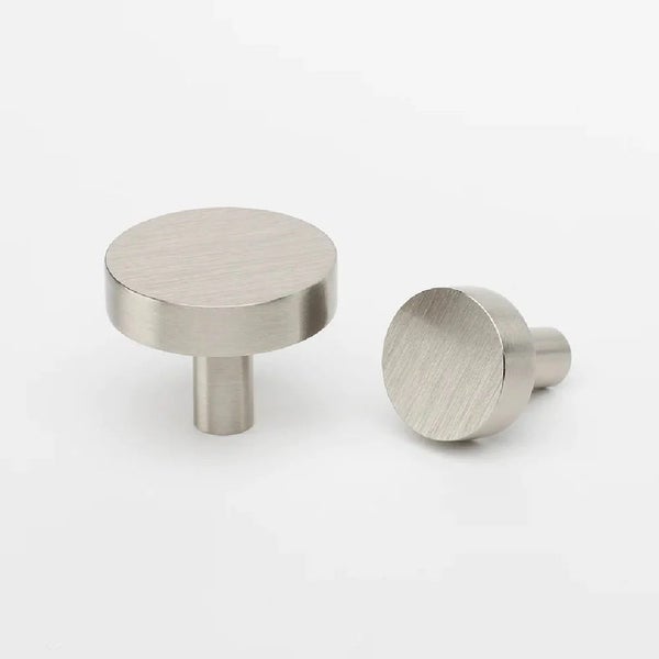 Lo&Co Ascot Knob | Nickel Carousel 1