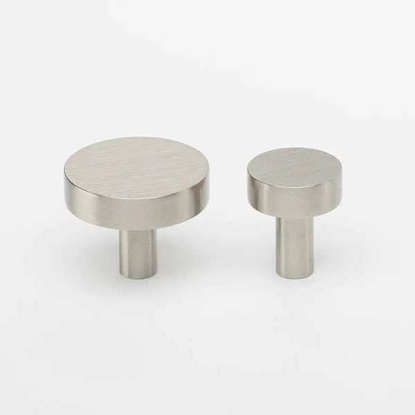 Lo&Co Ascot Knob | Nickel Carousel 2
