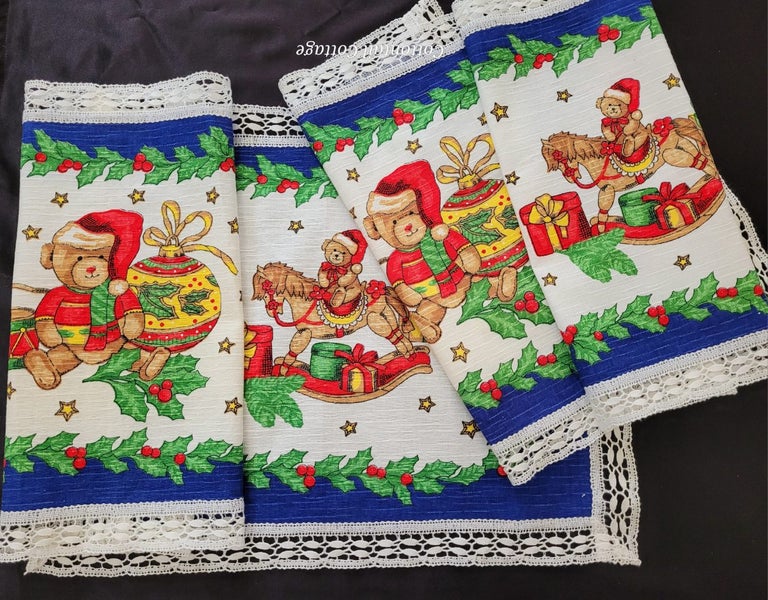 Set of Four Vintage Christmas Placemats Table Mats Teddies Carousel 1