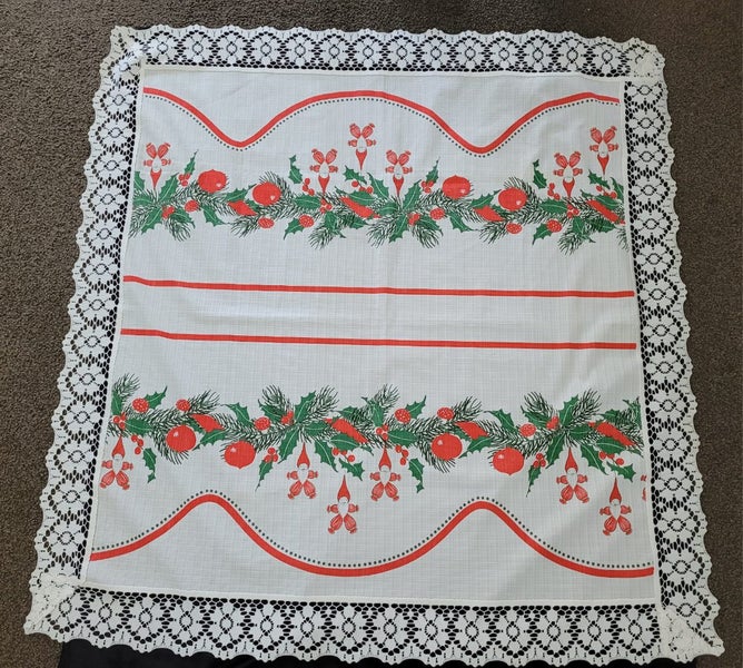 Vintage Christmas Tablecloth Elves 110cm x 105cm Carousel 3