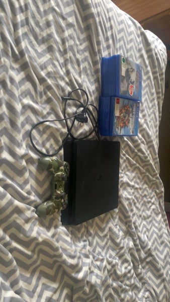 Ps4 slim 1 TB+11 games + controller63667598278017111