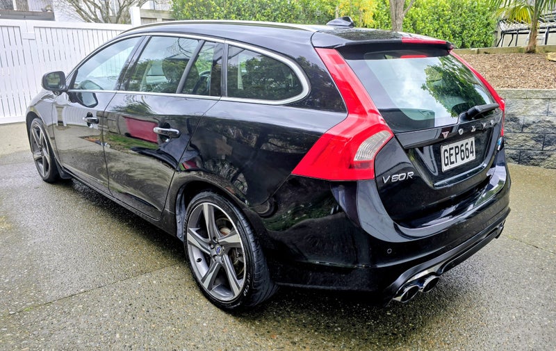 2011 Volvo V60 T6 R-Design63667603395841114