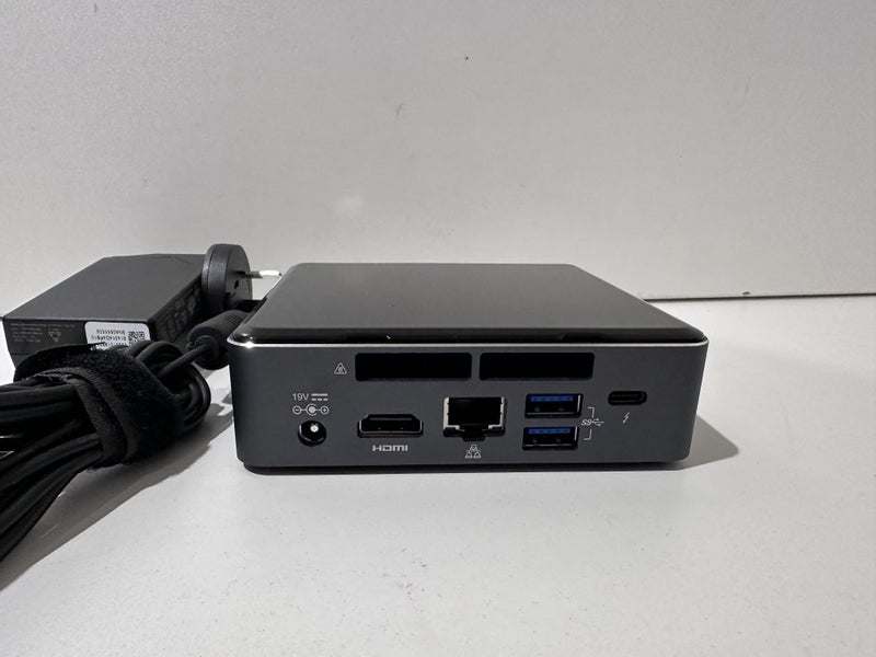 Intel NUC Intel Core i5 - 8GB RAM - 128GB SSD Windows 11 Pro NUC7i5BNK63668949560833112