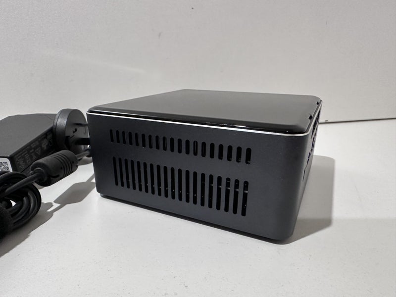 Intel NUC Core i5 - 8GB RAM - 128GB SSD Windows 11 Pro - Wi-Fi - NUC7i5BNH63757487960323114