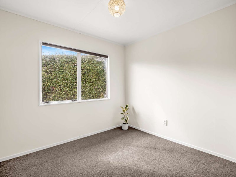 Image 3 of 22