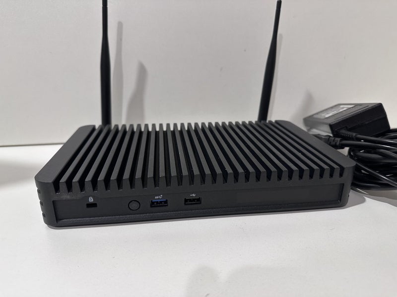Intel NUC 11 Compute Element 11th Gen i5 256GB SSD NVMeAX201 Iris Xe Graphics63669314971009112
