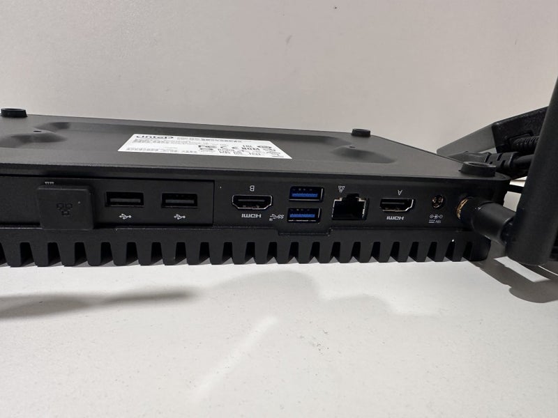 Intel NUC 11 Compute Element 11th Gen i5 256GB SSD NVMeAX201 Iris Xe Graphics63669314971009114