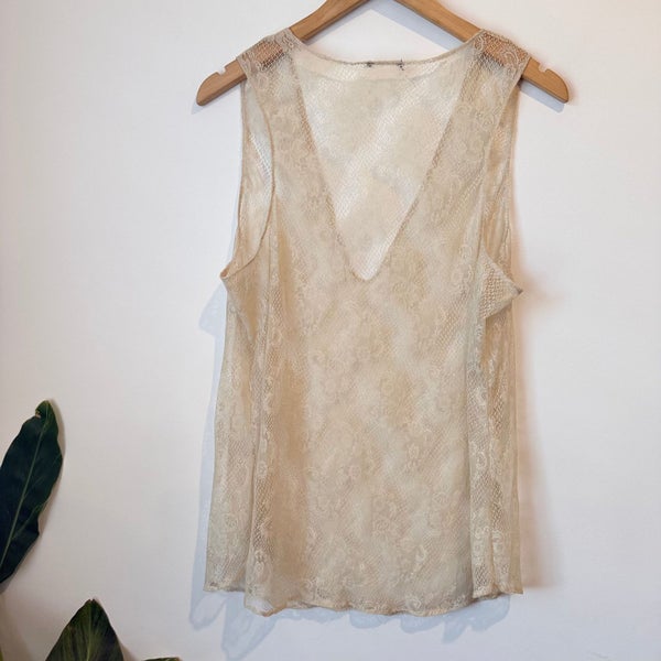 CUT LABEL - STORM Lace Top - Cream - Size 12 Carousel 2