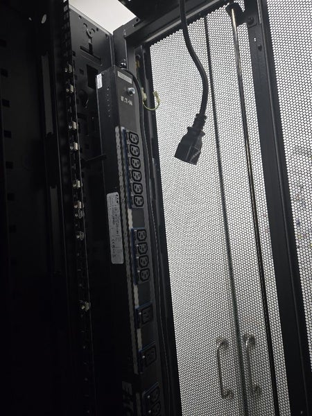 1 x 9PX3000 UPS Plus 3 x EBM - Purchased Sep 2022. Plus server caged rack tower63673500713346112
