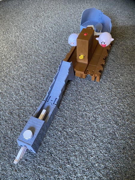 Mario Tracksets x2 and Jungle Playset Carousel 4