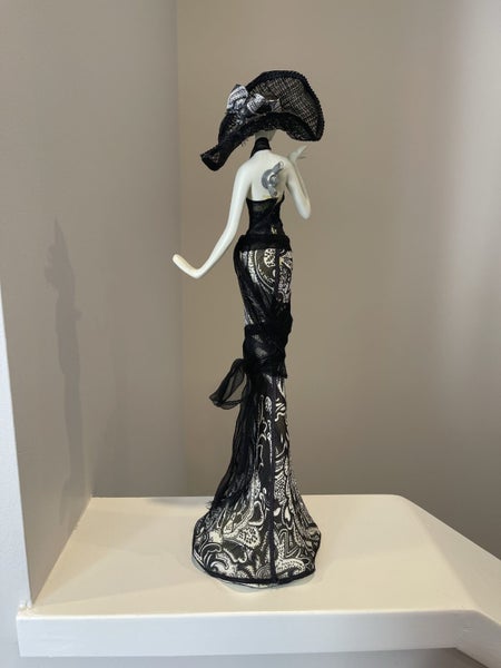 Mannequin Figure Fashion Sculpture Carousel 2