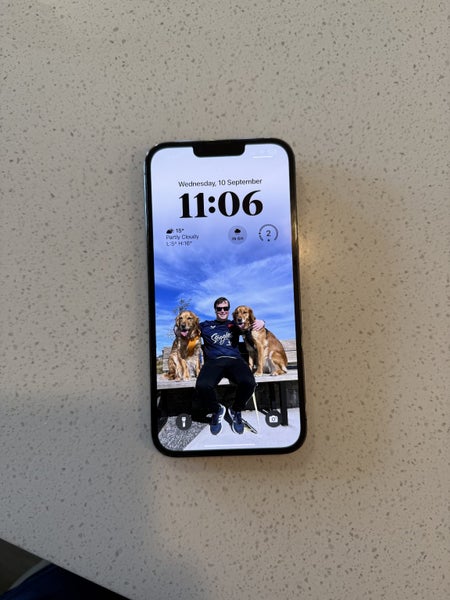 iPhone 13 Pro Max Space Grey 128GB *$1 Reserve* *Afterpay*63678229909762111