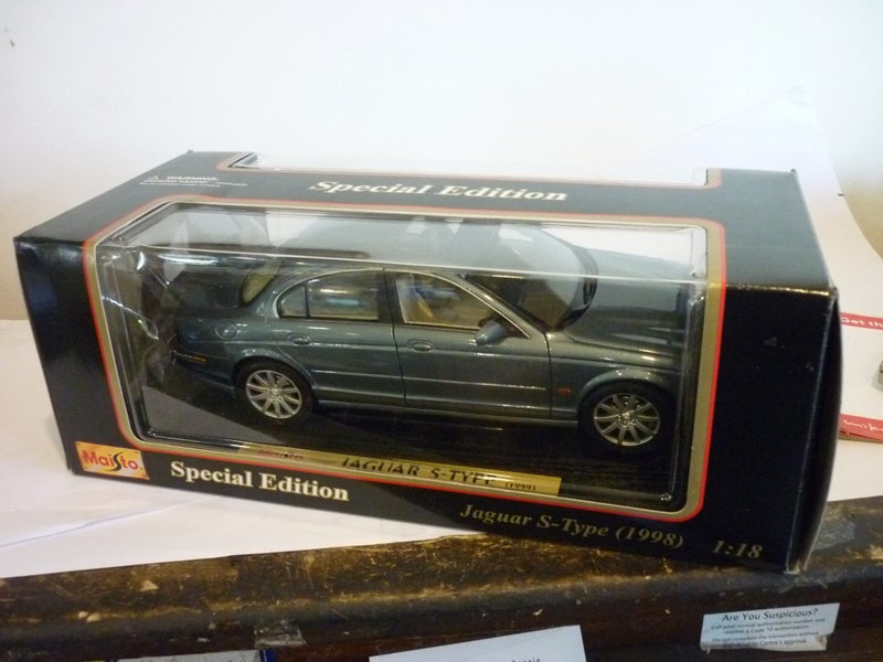 JAGUAR MODEL CAR.MAISTO 1/18 SCALE .BOXED AS NEW Carousel 2