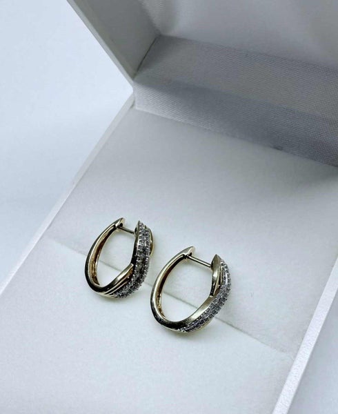 YELLOW GOLD & DIAMOND EARRINGS - OVAL HINGED HOOPS Carousel 2