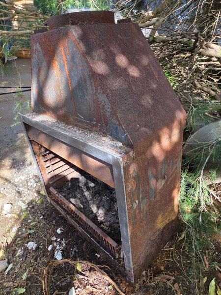 Outdoor fireplace, flue and cover Carousel 2