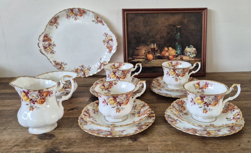 Beautiful Royal Albert "Lenora" Teaset64493620388611110