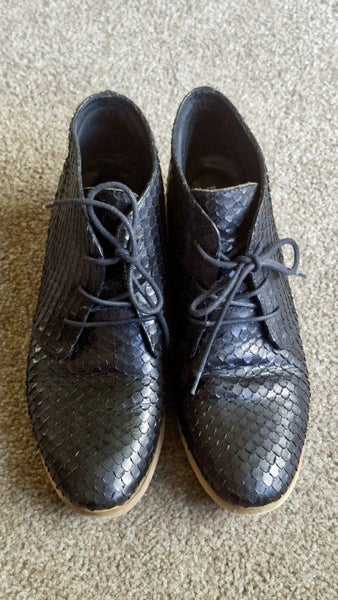 BRESLEY BLACK LEATHER "DAKIRA" LACE UP ANKLE BOOT Size 40 Carousel 2