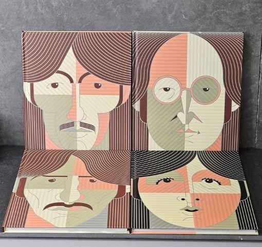 "The Beatles Solo". Box Set. Illustrated Chronicles. John, Paul, George & Ringo. Carousel 6