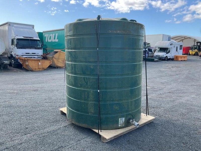 Green Plastic Tank Carousel 1