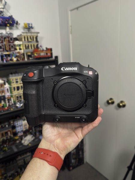 Canon EOS C70 Cinema Camera Carousel 1