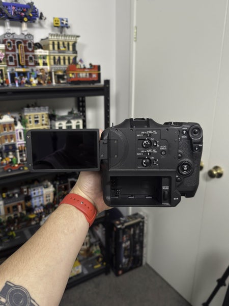 Canon EOS C70 Cinema Camera Carousel 2