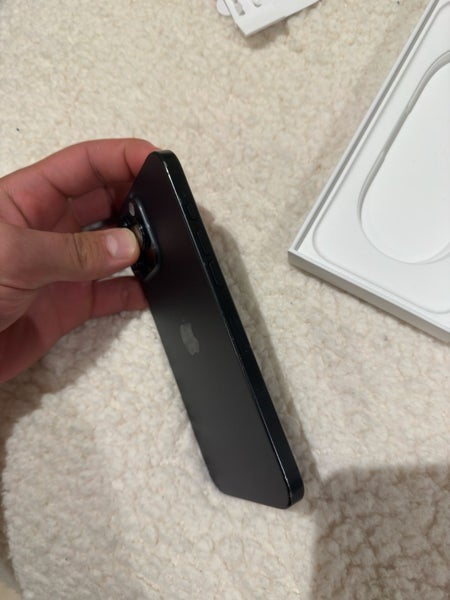 $1 Reserve$ iPhone 16 Pro Max63721161086082114