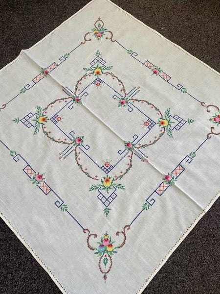 A lovely fine white hand embroidered Vintage Linen Tablecloth ! Carousel 1