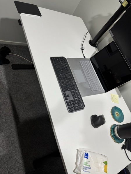 Standing desk Carousel 1