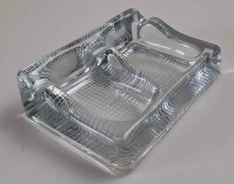 +++ VINTAGE GLASS DOUBLE INKWELL WITH PEN REST - MADE IN ENGLAND +++ Carousel 1