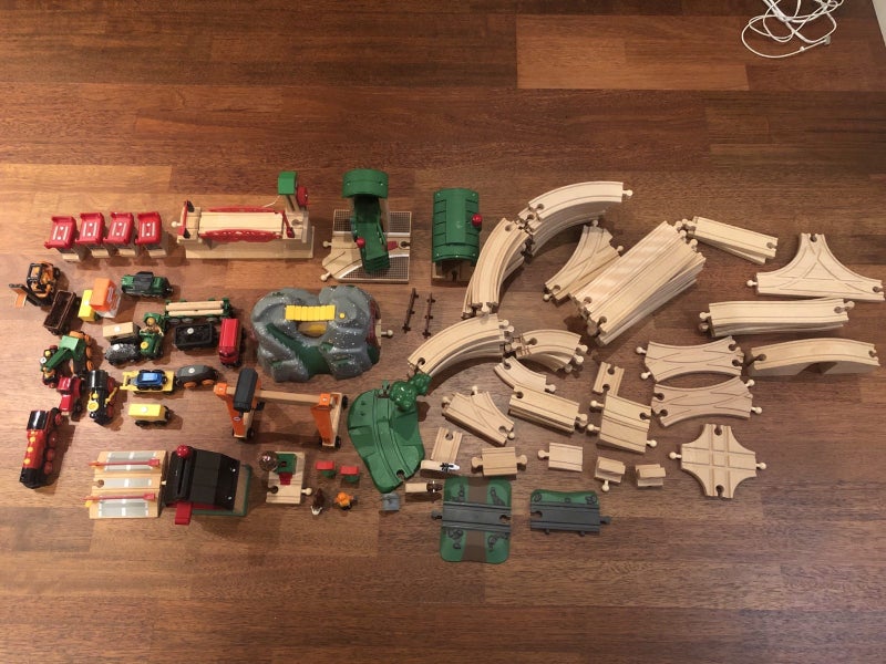 BIG BRIO Train Set Carousel 1