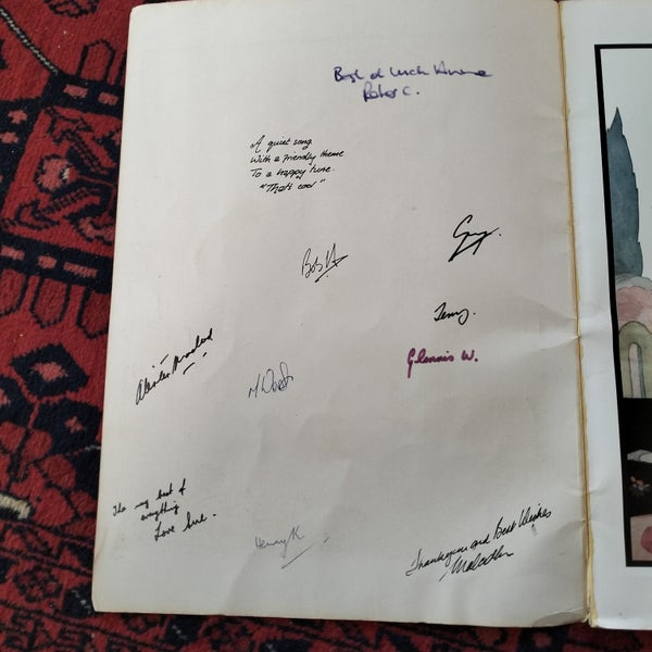 VOGUE POSTER BOOK c1975 – INTRODUCED BY DIANA VREELAND - PERFECT FOR FRAMING Carousel 2