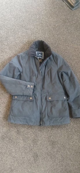 Barn coat- waxed cotton- Crew Clothing Carousel 2