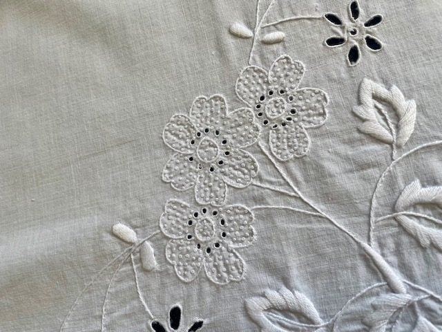 A stunning white worked vintage Linen tablecloth Carousel 2