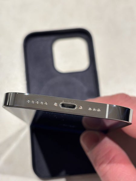 iPhone 14 Pro63680128102658113