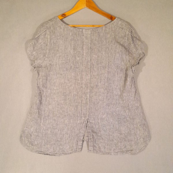 Blue Illusion 100% Linen Light Grey Short Sleeved Blouse Size 2 Large Carousel 7