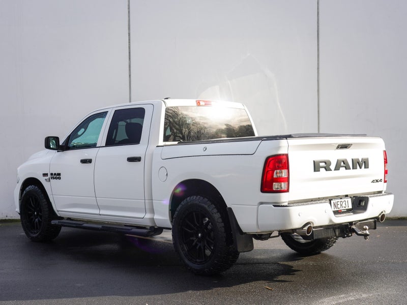2020 Ram 1500 Express Crew Rambox 5.7P 4WD 8A 4...63699188641666111