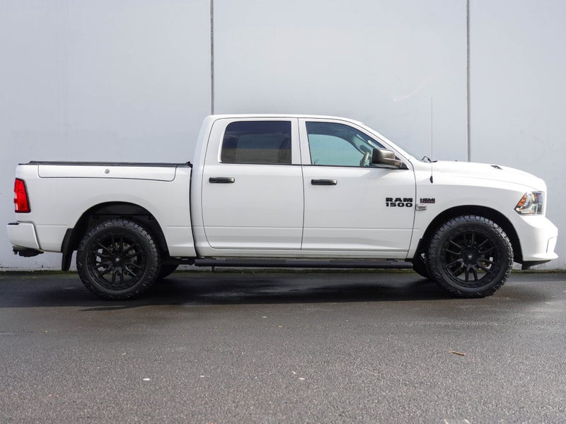 2020 Ram 1500 Express Crew Rambox 5.7P 4WD 8A 4...63699188641666112
