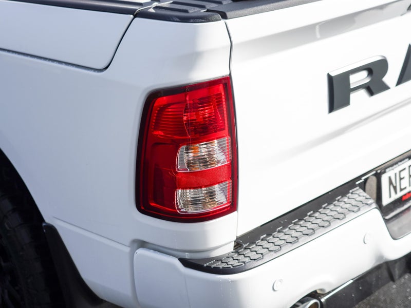 2020 Ram 1500 Express Crew Rambox 5.7P 4WD 8A 4...63699188641666114