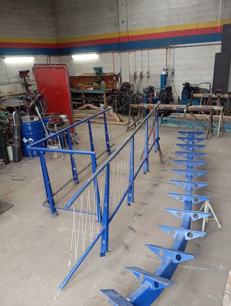 SET OF STAIRS Carousel 1