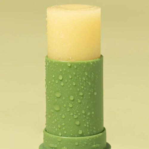 WE ARE FEEL GOOD INC KAKADU PLUM LIP BALM SPF50+ 10ML Carousel 4
