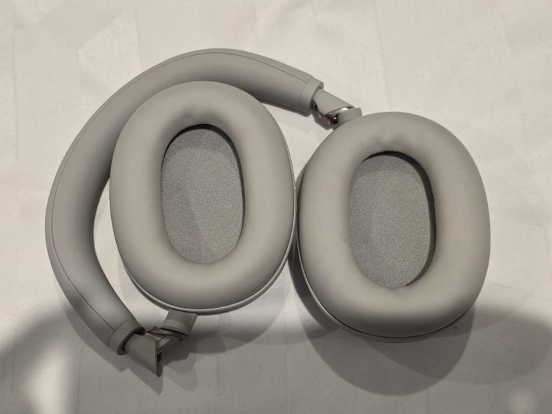 SONY WH-1000XM6 HP SILVER Carousel 2