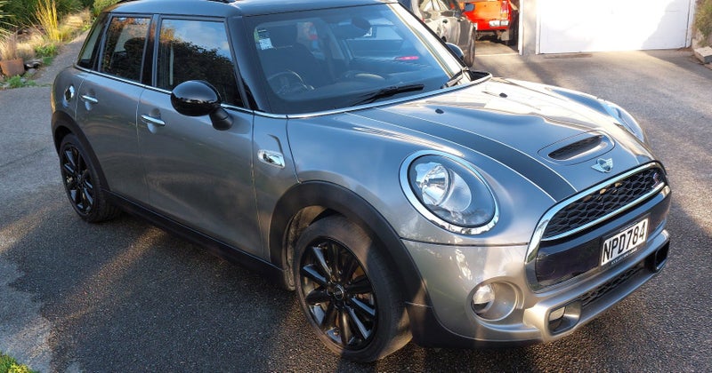 2017 MINI Hatch Cooper S64162242202497114