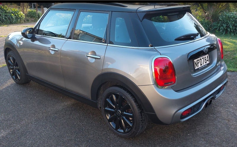 2017 MINI Hatch Cooper S64162242202497112