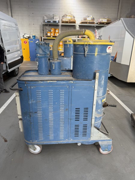 Delfin D/G 2, 3 phase Industrial Vacuum Cleaner for Fine Dust (Unit 1)63735597185281111