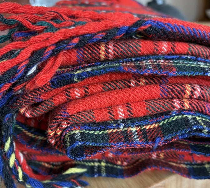 Vintage Wool Tartan Cloth/ Picnic Blanket – Stewart Royal Modern, Wool Carousel 1
