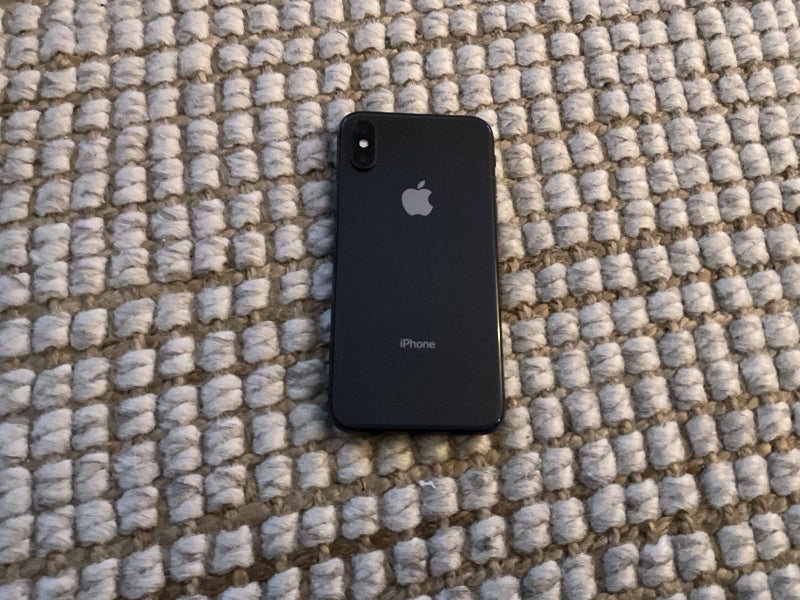 iPhone XS63699170557827110
