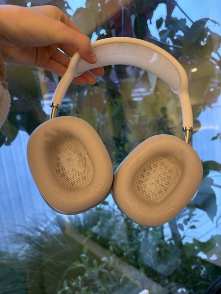 AirPod Max Starlight - New Carousel 5