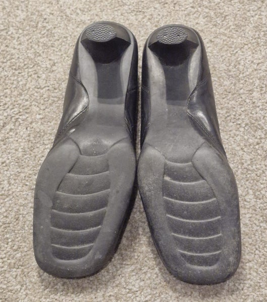 WITTNER BLACK LEATHER VINTAGE-STYLE HEELS Size 41 Carousel 3