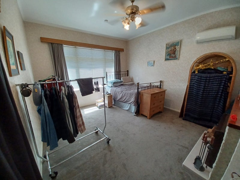 Point Chevalier, 4 bedrooms64659234347137113