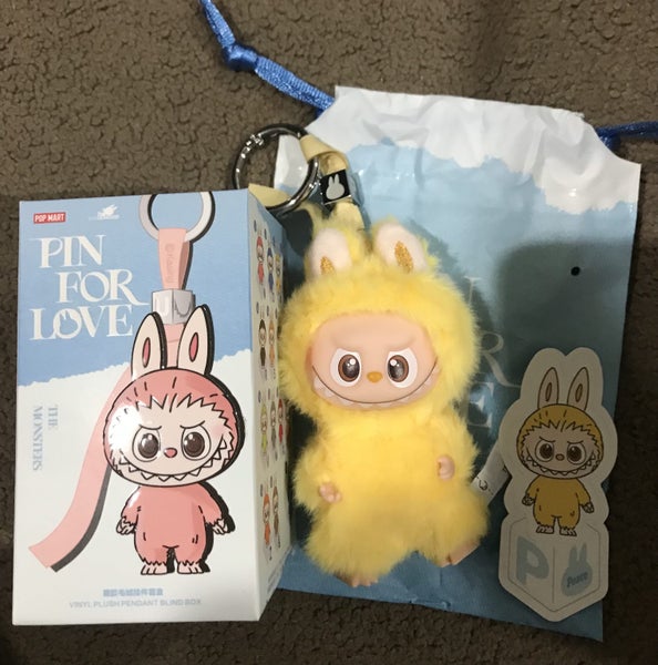 Labubu Pin for Love - -P Carousel 1